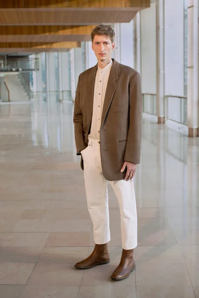Look 13